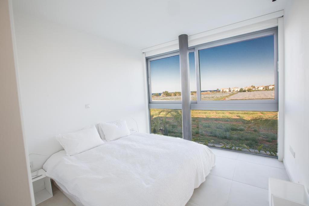 פאראלימני The White H Villa, Protaras, Fresh And Peaceful מראה חיצוני תמונה