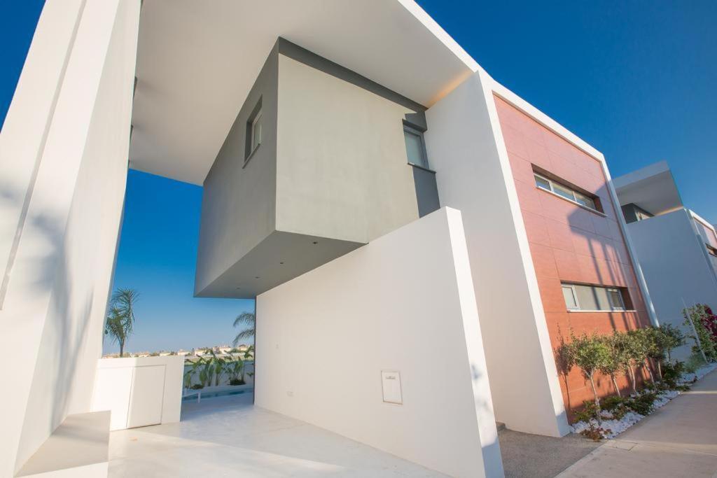 פאראלימני The White H Villa, Protaras, Fresh And Peaceful מראה חיצוני תמונה