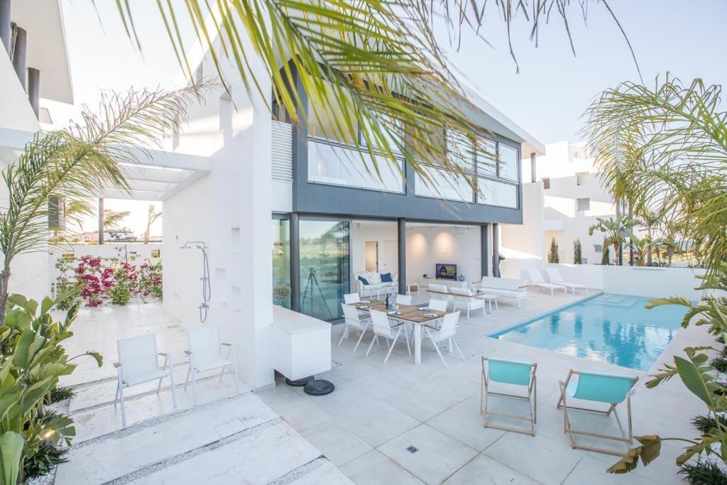 פאראלימני The White H Villa, Protaras, Fresh And Peaceful מראה חיצוני תמונה