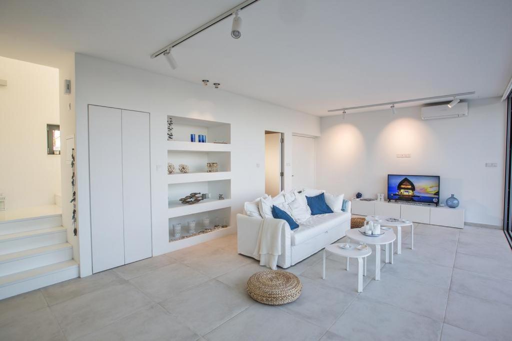 פאראלימני The White H Villa, Protaras, Fresh And Peaceful מראה חיצוני תמונה